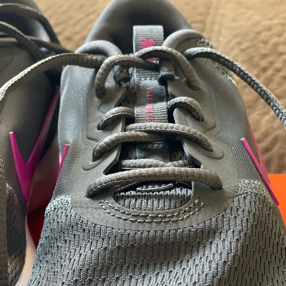 Nike Running Shoes in Grey / Pink, ‘Flex Experience RN9’ — Women’s Size 6.5 - Picture 11 of 16